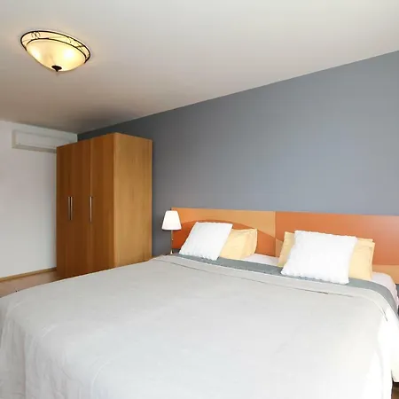 Vinohrady Sazavska Apartment