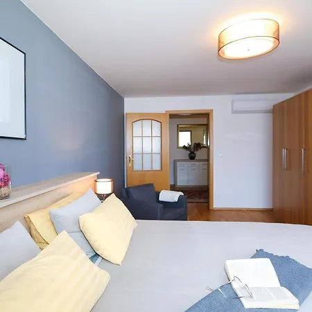 Appartement Vinohrady Sazavska *