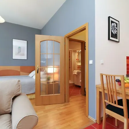 Vinohrady Sazavska Appartement Praag