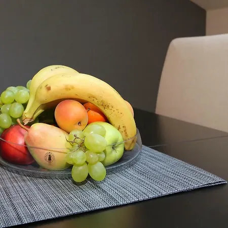 Vinohrady Sazavska Appartamento *
